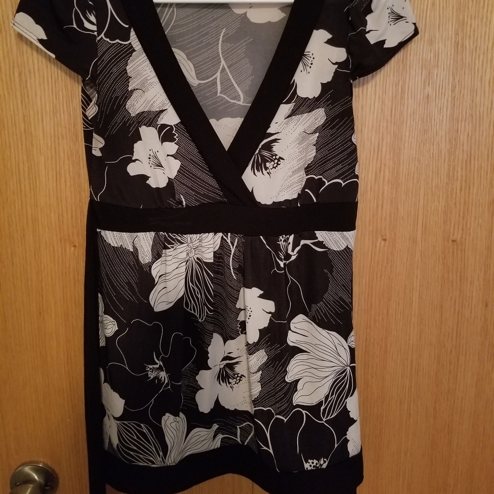 Say anything women's floral black and white blouse, size large
